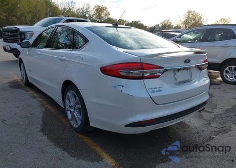 2017 Ford Fusion Hybrid Se z USA, uszkodzony, nr VIN 3FA6P0LU1HR257822